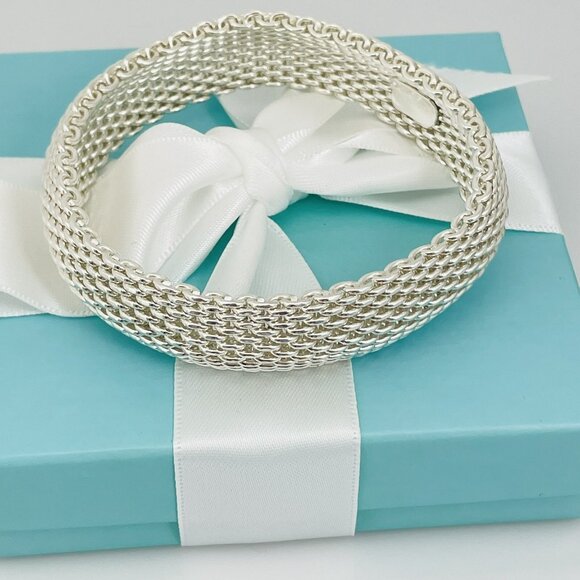 7.25" Tiffany & Co Somerset Flexible Mesh Weave Bangle Bracelet in Silver - Picture 2 of 8